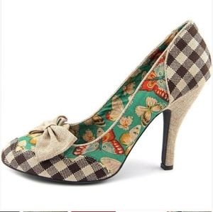 Dolce by Mojo Moxy Heels size 7